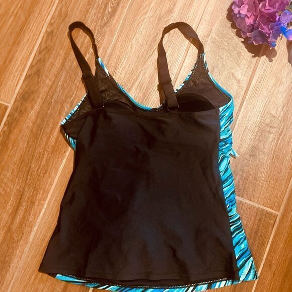 Attarco Turquoise and Black Tankini - Picture 4 of 7